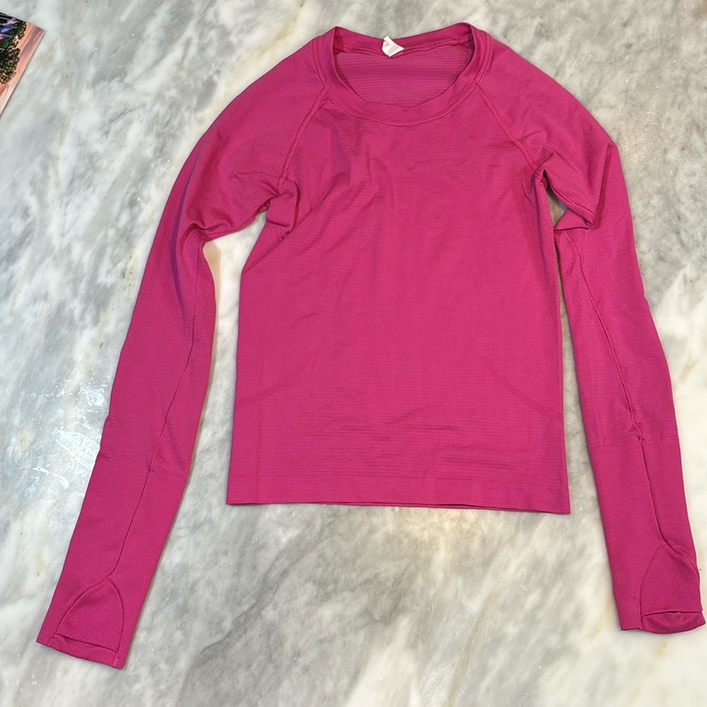 Lululemon Sonic Pink Long-Sleeved Swiftly Tech Size 2